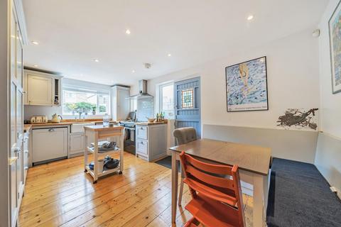 7 Ashmere Grove, London, SW2 5UH