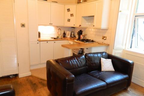 1 bedroom flat to rent, Leamington Road, Bruntsfield, Edinburgh, EH3