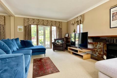 5 bedroom detached house to rent, Brookmans Avenue, Brookmans Park, Hertfordshire, AL9