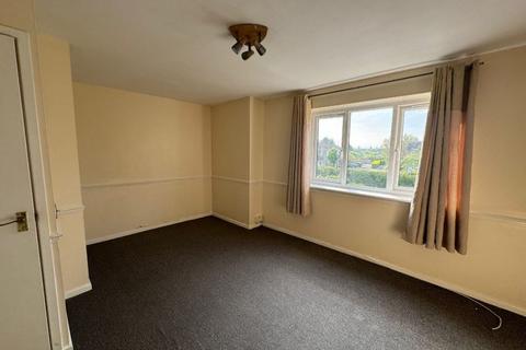2 bedroom flat to rent, Farriers Close, Swindon, SN1 2QY