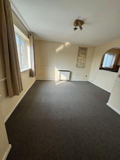 2 bedroom flat to rent, Farriers Close, Swindon, SN1 2QY