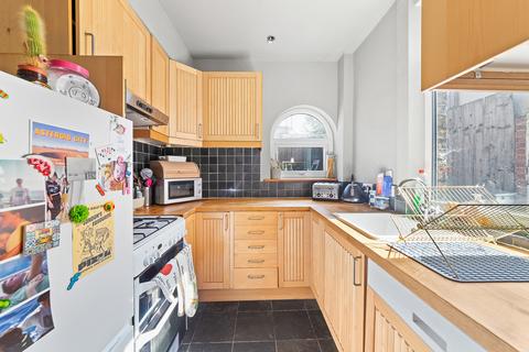 2 bedroom terraced house for sale, Lessingham Avenue, Tooting