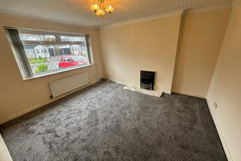 3 bedroom property to rent, Leyton Drive, Bury, BL9 9TS