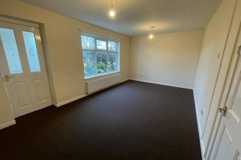 3 bedroom house to rent, Dove Walk, Farnworth, Bolton
