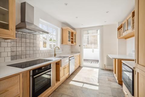 4 bedroom terraced house for sale, Warrington Road, Richmond, TW10