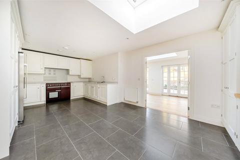 undefined, Clarendon Court, Marlborough, Wiltshire, SN8