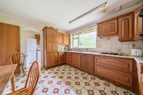 5 Dell Close, Haslemere, GU27 1ES