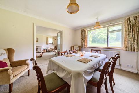 5 Dell Close, Haslemere, GU27 1ES