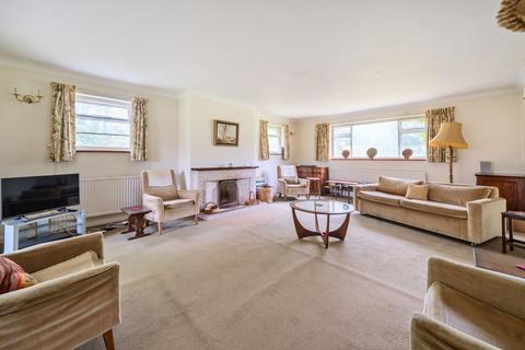 5 Dell Close, Haslemere, GU27 1ES