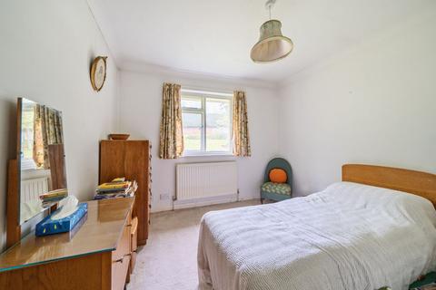 5 Dell Close, Haslemere, GU27 1ES