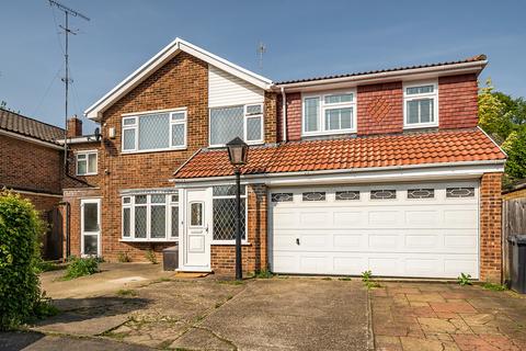 89 Cedar Drive, Sutton At Hone, Dartford, DA4 9EW