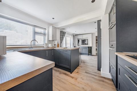 89 Cedar Drive, Sutton At Hone, Dartford, DA4 9EW