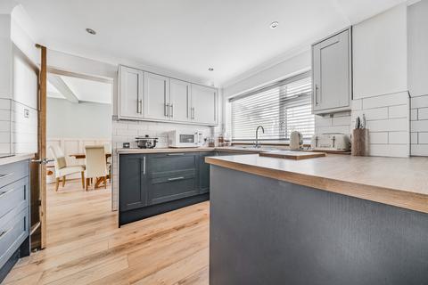 89 Cedar Drive, Sutton At Hone, Dartford, DA4 9EW
