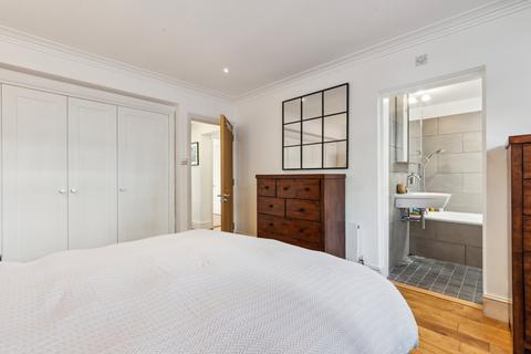 3 bedroom flat for sale, Brackenbury Road, Hammersmith W6