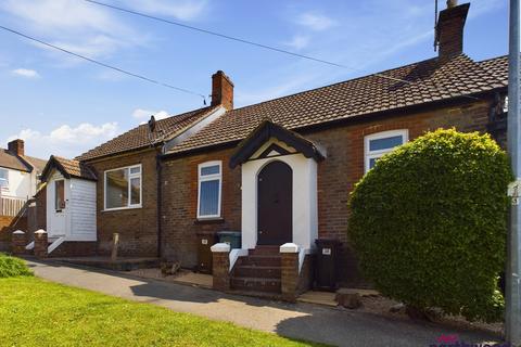 2 bedroom terraced house to rent, Crowmere Avenue, Bexhill-on-Sea, TN40