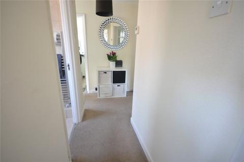 2 bedroom maisonette to rent, Andrews Close, Surrey KT17