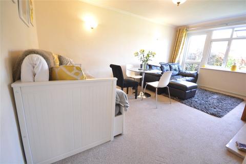 2 bedroom maisonette to rent, Andrews Close, Surrey KT17