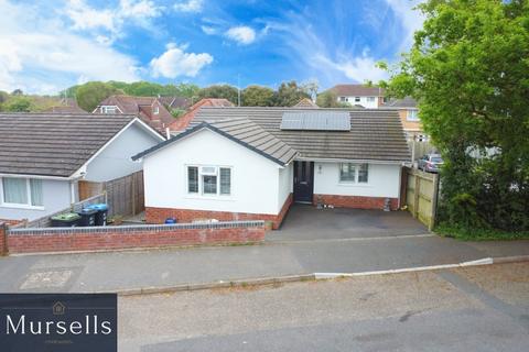 2 bedroom bungalow for sale, Carters Avenue, Poole BH15