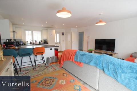 6 Carters Avenue, Poole, BH15 4JU