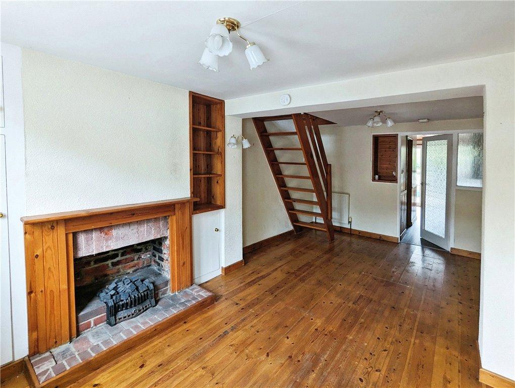 Park Road, Cowes, Isle of Wight 2 bed terraced house for sale £215,000