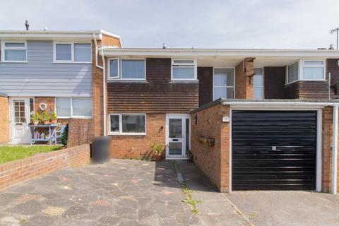 3 bedroom terraced house for sale, Yardhurst Gardens, Cliftonville, CT9