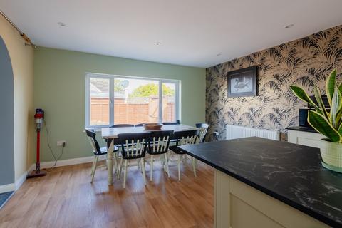 4 Four Ways Drive, Chulmleigh, EX18 7AZ