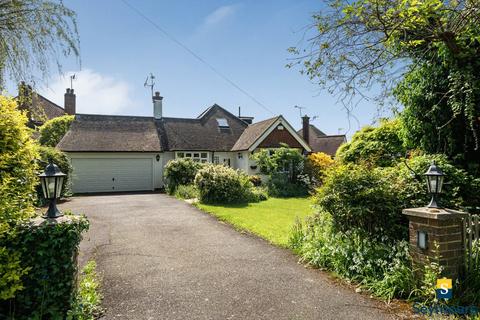 3 bedroom bungalow for sale, New Road, Guildford GU5