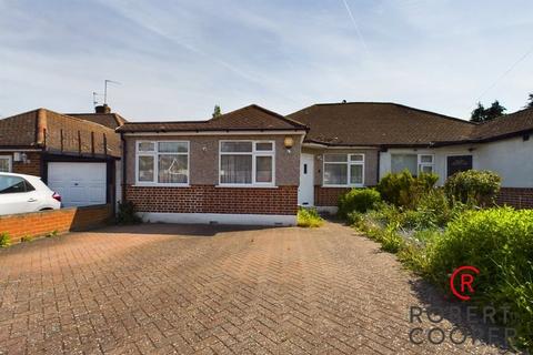 3 bedroom bungalow for sale, Gerrard Gardens, Pinner, HA5