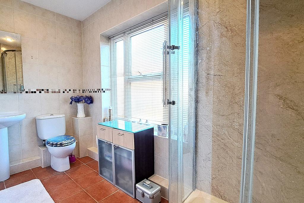 Ensuite Shower Room