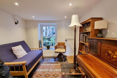 1 Wellington Terrace, Bristol, BS8 4LE