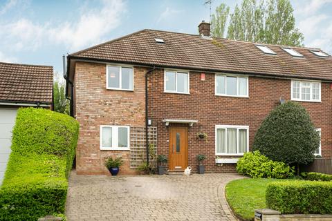 4 bedroom semi-detached house for sale, Bulls Lane, Welham Green, AL9