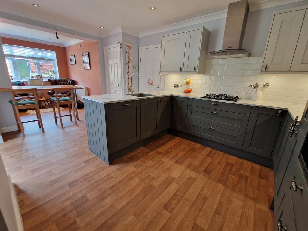 Kitchen/Breakfast Room