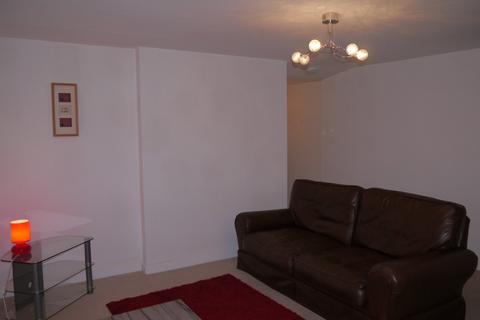 1 bedroom flat to rent, Cecil Road, Bournemouth BH5