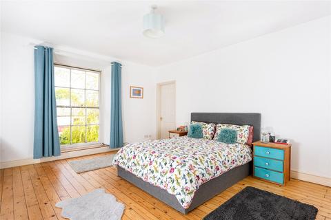 6 bedroom detached house for sale, High Street, Roade, Northamptonshire, NN7