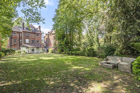 2 bedroom flat to rent, Fitzjohns Avenue Hampstead NW3 5LT