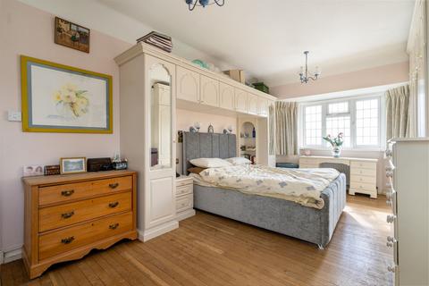 Westridge The Ridge, Woldingham, Caterham, CR3 7AX