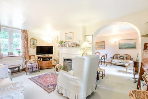 Blounce Cottage Blounce, South Warnborough, Hook, RG29 1RX