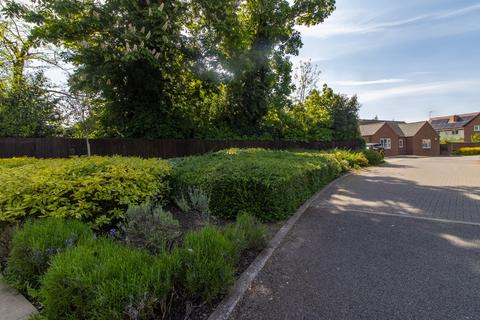 2 bedroom terraced bungalow for sale, Field Gate Gardens, Glenfield, LE3