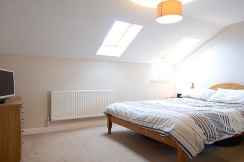 4 bedroom detached house for sale, Queenstone Mews, Farnborough , Hampshire, GU14