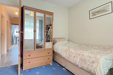 35 Ashbourne Oval, Bradford, BD2 4DH