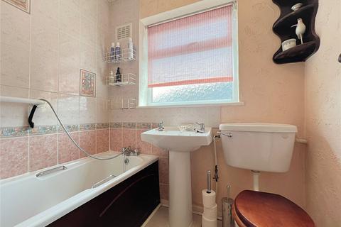 35 Ashbourne Oval, Bradford, BD2 4DH