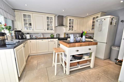 Little Acorns, 18a Kestrel Close, Tiverton, EX16 6WY