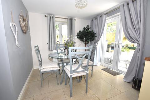 Little Acorns, 18a Kestrel Close, Tiverton, EX16 6WY
