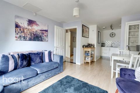 1 bedroom apartment for sale, Cottons Approach, Romford