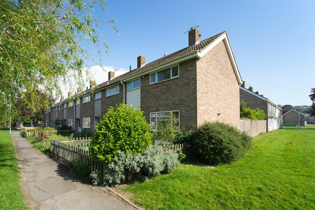 Dunster Crescent, WestonSuperMare... 3 bed end of terrace house for