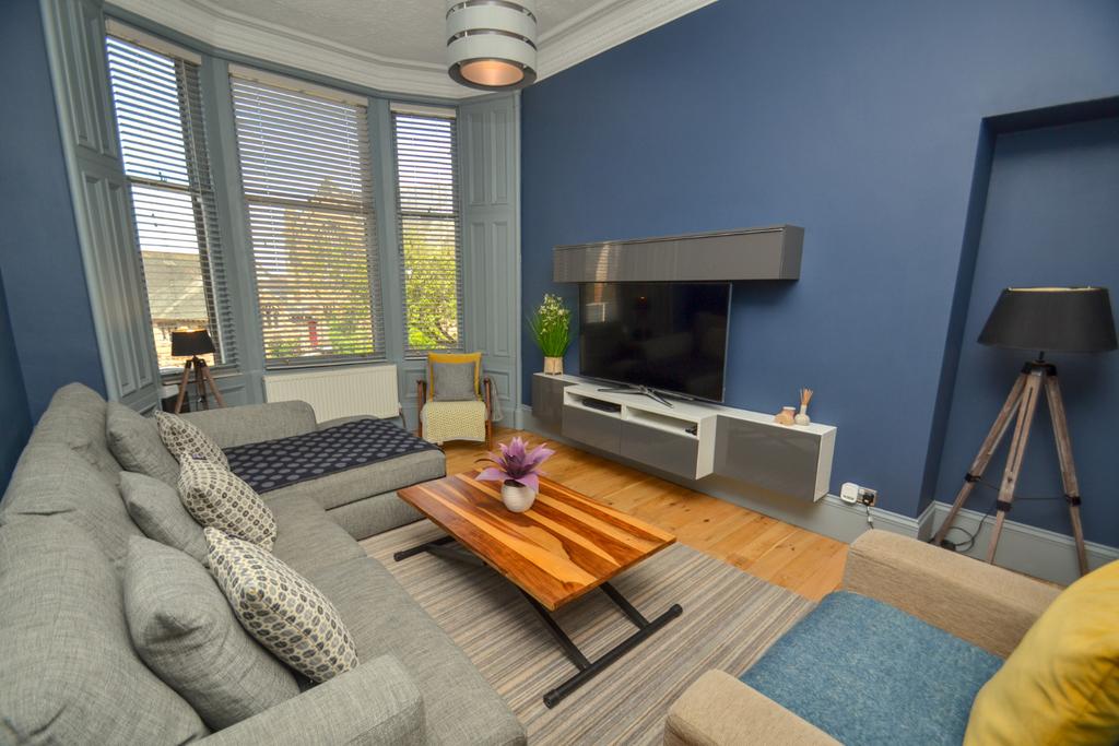 1/2, 12 Kilmarnock Road, Shawlands... 1 bed flat for sale £149,000