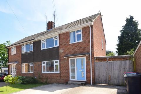 3 bedroom semi-detached house to rent, Nursery Close, Whitstable CT5