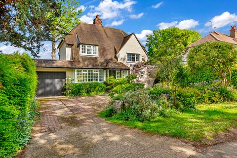 2 bedroom detached house for sale, Leatherhead