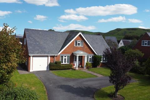 4 bedroom detached house for sale, Bryn Y Paderau, Tywyn, Gwynedd, LL36