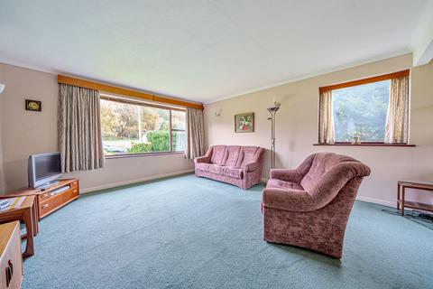 88 Bracken Path, Epsom, KT18 7SZ